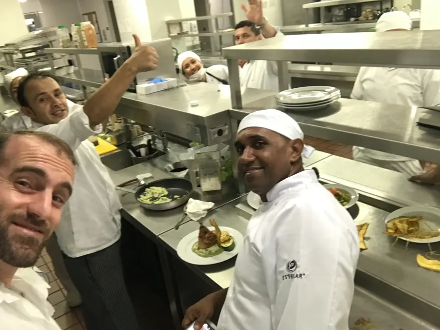 Thumbs up from the kitchen in Cartagena