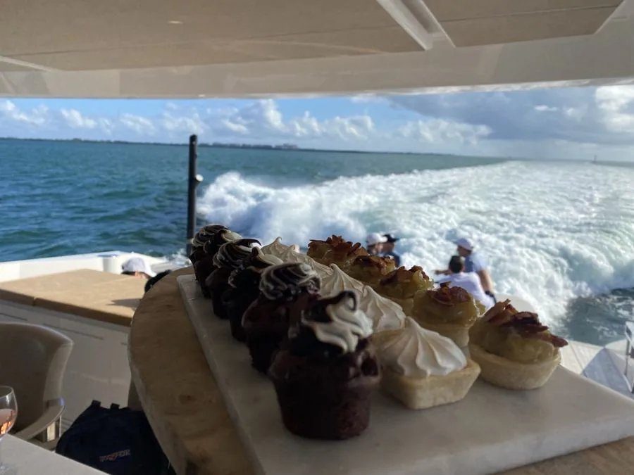 Kosher Dinners on the Water in Miami